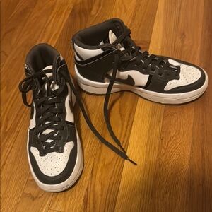 Nike Dunks in green and white. Size 7.5 women’s.